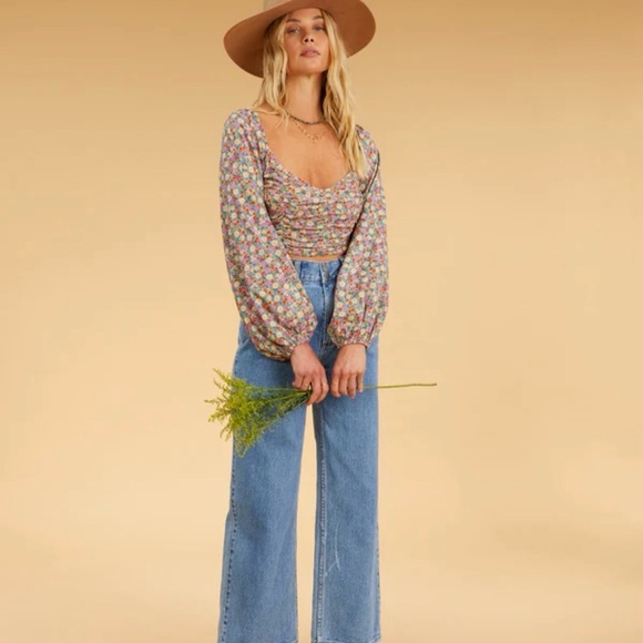 Salty Blonde x Billabong Free Love Floral Feminine Crop Top Medium - Picture 2 of 11